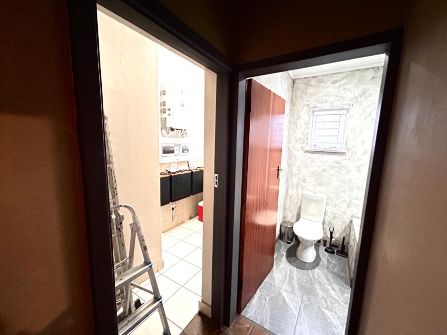 5 Bedroom Property for Sale in Dan Pienaar Free State